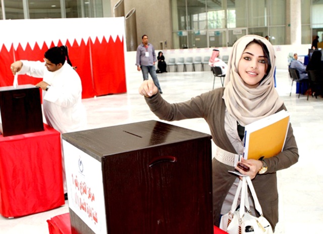 البحرينيون يقترعون في ظل مقاطعة المعارضة الشيعية
