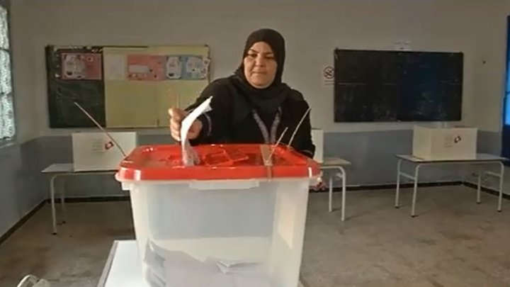 منظمة تونسية لمراقبة الانتخابات الرئاسية ترصد عمليات شراء للأصوات