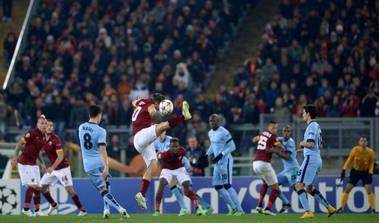 دوري ابطال اوروبا: البطاقتان الاخيرتان لمانشستر سيتي وشالكه