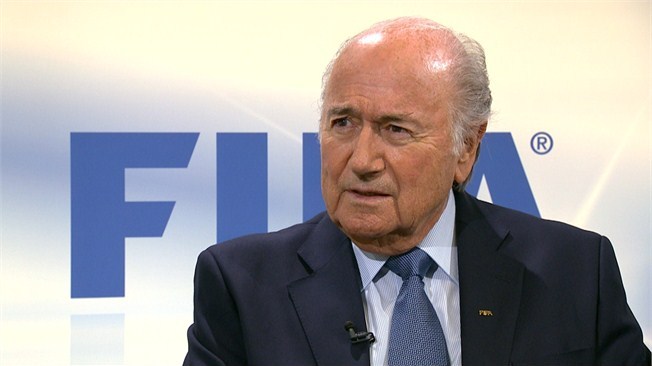 بلاتر: ليس هناك أي مؤشر يدفعنا لسحب كأس العالم 2022 من قطر