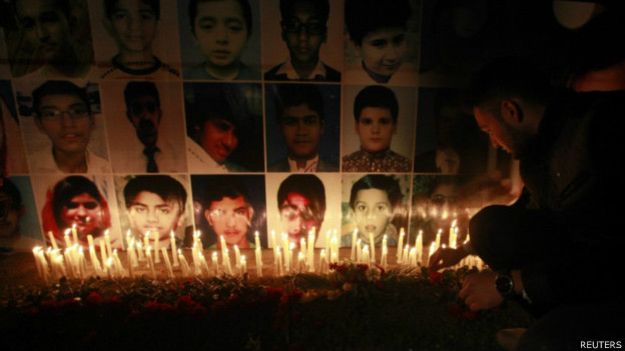 اعتقال عدد من المشتبه بهم في الهجوم على مدرسة في باكستان