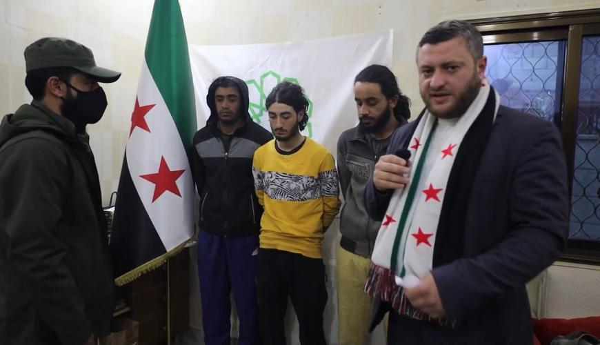 وزير العدل بالحومة المؤقتة على يمين المتهمين - موقع الحكومة المؤقتة وزير العدل بالحومة المؤقتة على يمين المتهمين - موقع الحكومة المؤقتة