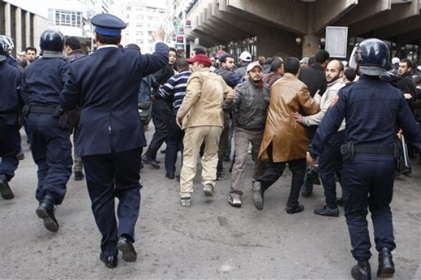  سائق دراجة اسباني يصور حالة رشوة في المغرب 