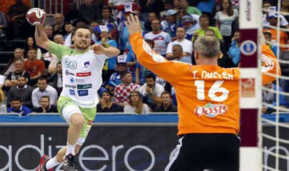 فرنسا تسحق سلوفينيا وتواجه أسبانيا في المربع الذهبي لمونديال اليد