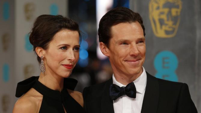 الممثل بنيديكت كومبرباتش يتزوج خطيبته صوفيا هنتر