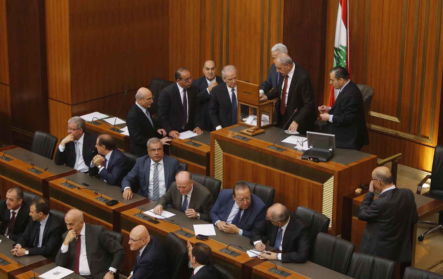 نواب " حزب الله " يعرقلون  للمرة ١٩ انتخاب رئيس للجمهورية