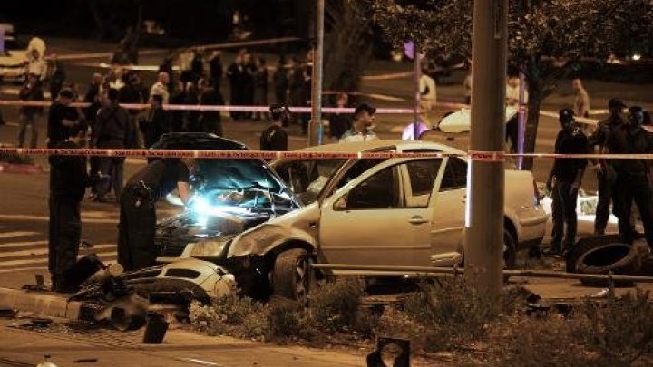 جرحى باسرئيل إثر قيام سيارة بصدم مارة بالقدس و حماس تبارك