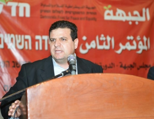ايمن عودة سياسي نجح في جعل العرب القوة الثالثة في الكنيست