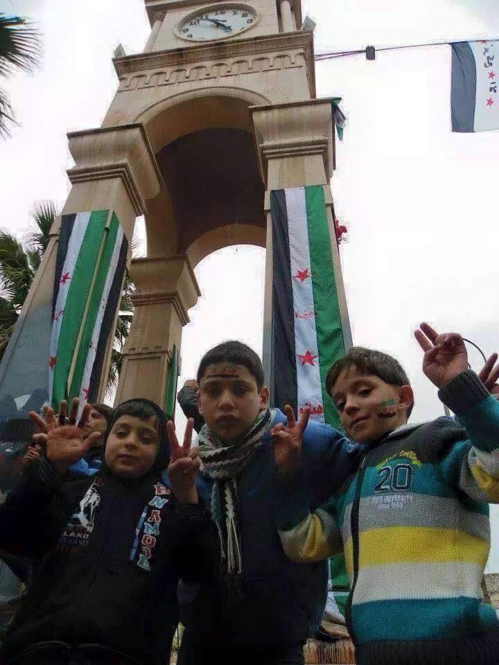 قوات النظام تعيد تموضعها بعد سيطرة المعارضة على ادلب