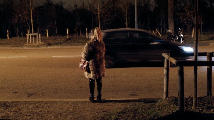 مجلس الشيوخ الفرنسي يقر البراءة لزبائن العاهرات ومعاقبة الإغراء