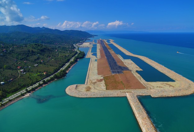 منطقة البحر الأسود بتركيا تجتذب المستثمرين العرب بعد بناء مطار فوق البحر