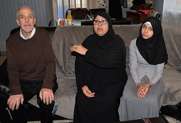 طالبة فرنسية : السلطات تكيل مع الطالبات المسلمات بمكيالين