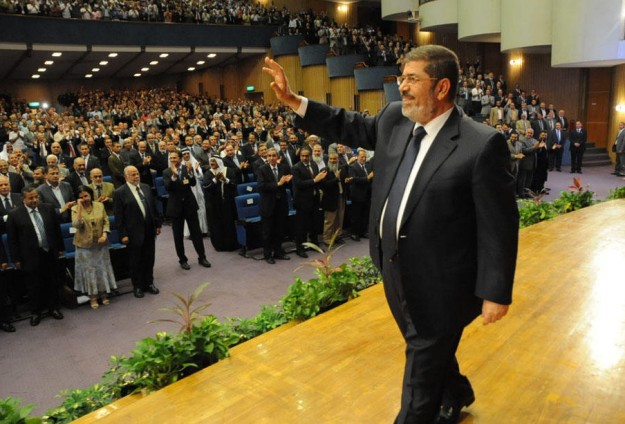  اول رئيس ... صفة تفرد بها مرسي سلبا وايجابا 8 مرات