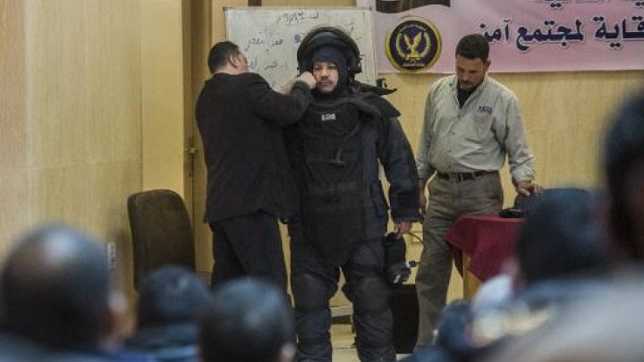 العبوات الناسفة في القاهرة ترهق فرق تفكيك المتفجرات