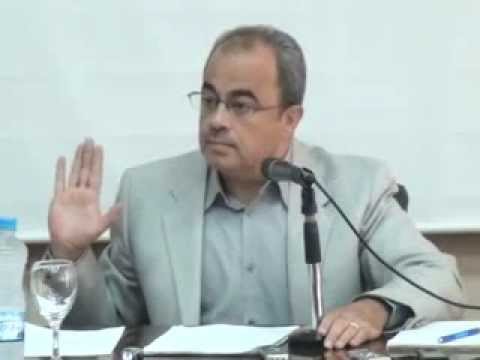 الاكاديمي عماد شاهين