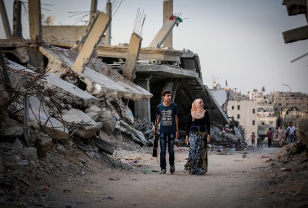 غادة ومحمد.. شقيقان يغنيان للحياة  وسط أنقاض غزة