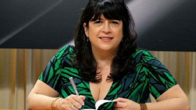 هجوم كبير من النقاد على النسخة الجديدة من رواية "خمسون درجة من الرمادي"