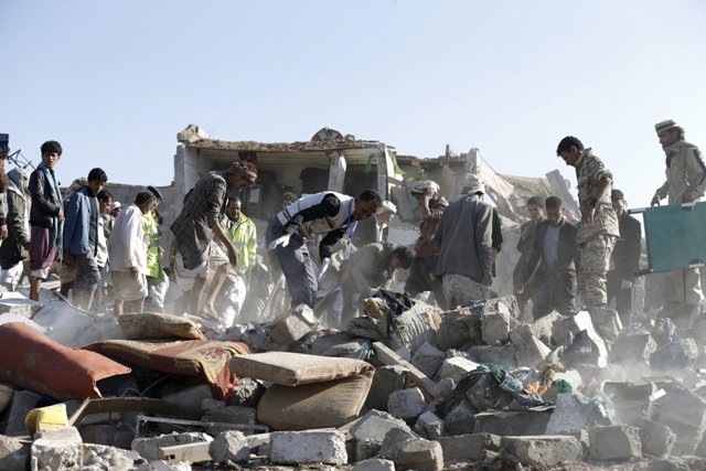 قصف من الجانبين وانتهاك الهدنة المعلنة مرات عدة في اليمن
