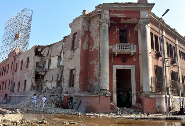 قتيل و7 مصابين حصيلة انفجار القنصلية الايطالية في القاهرة