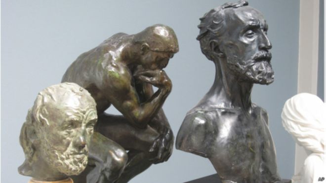 شرطة كوبنهاغن تبحث عن سارقي تمثال "الرجل ذو الأنف المكسور"  