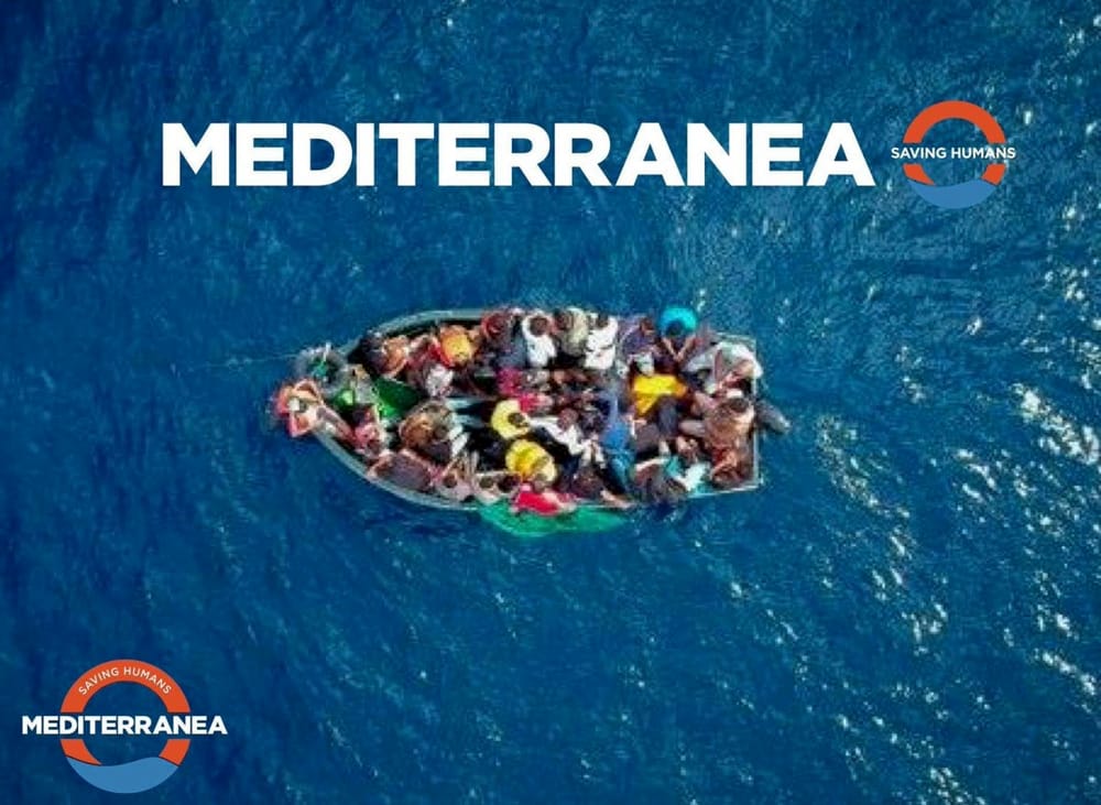 منظمة إنسانية: البحرية الايطالية حذرت سفينتنا من إنقاذ المهاجرين منظمة إنسانية: البحرية الايطالية حذرت سفينتنا من إنقاذ المهاجرين