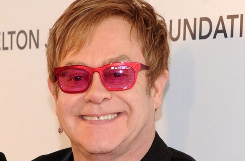 الكرملين ينفي اتصال بوتين بالتون جون لمناقشة حقوق المثليين