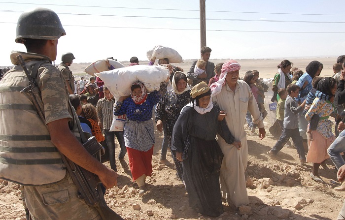 نزوح عشرات الالاف في سوريا جراء عمليات الجيش بغطاء روسي