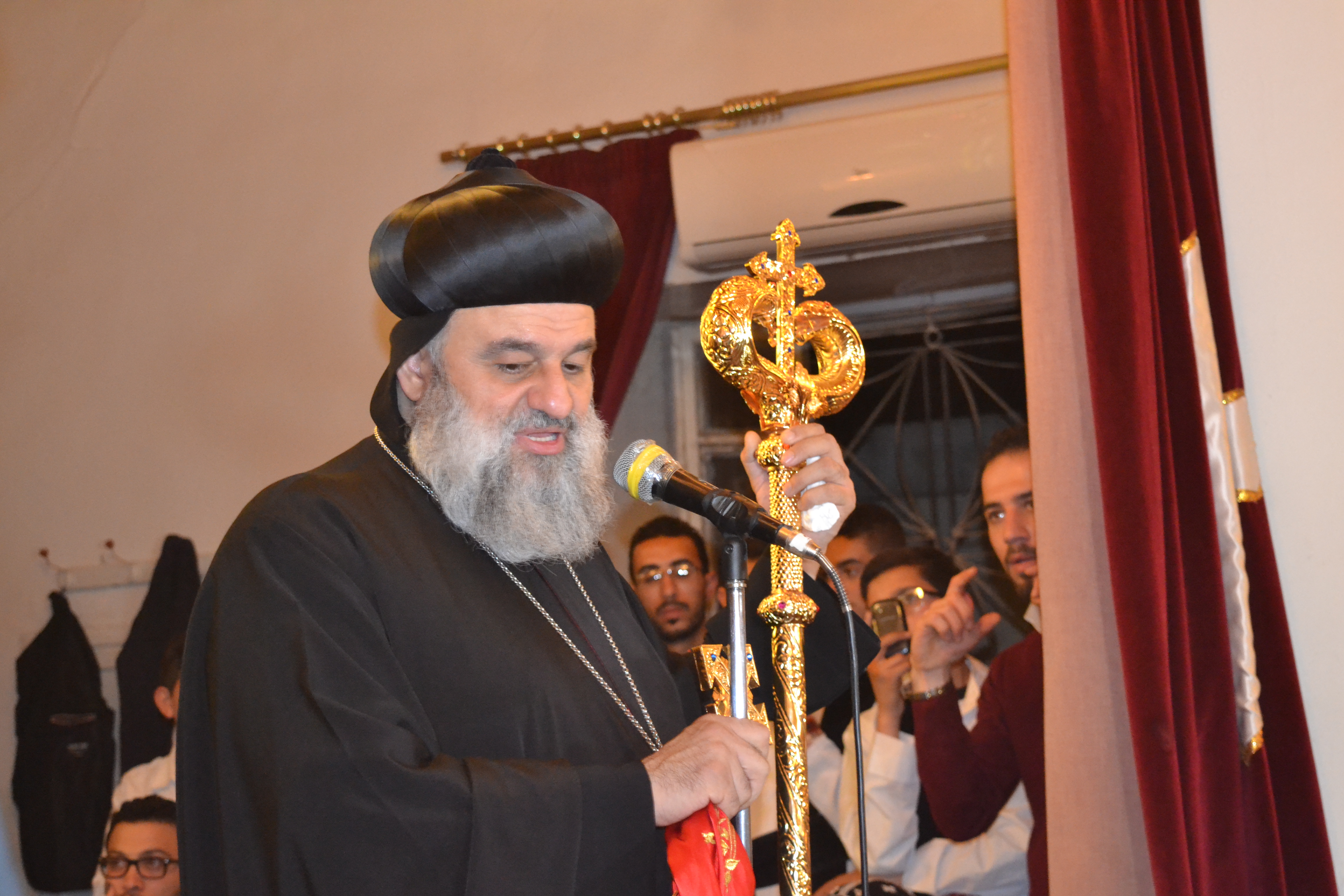 البطريرك افرام الثاني كريم