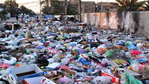 شوارع بيروت تغرق في النفايات بسبب الامطار الغزيرة