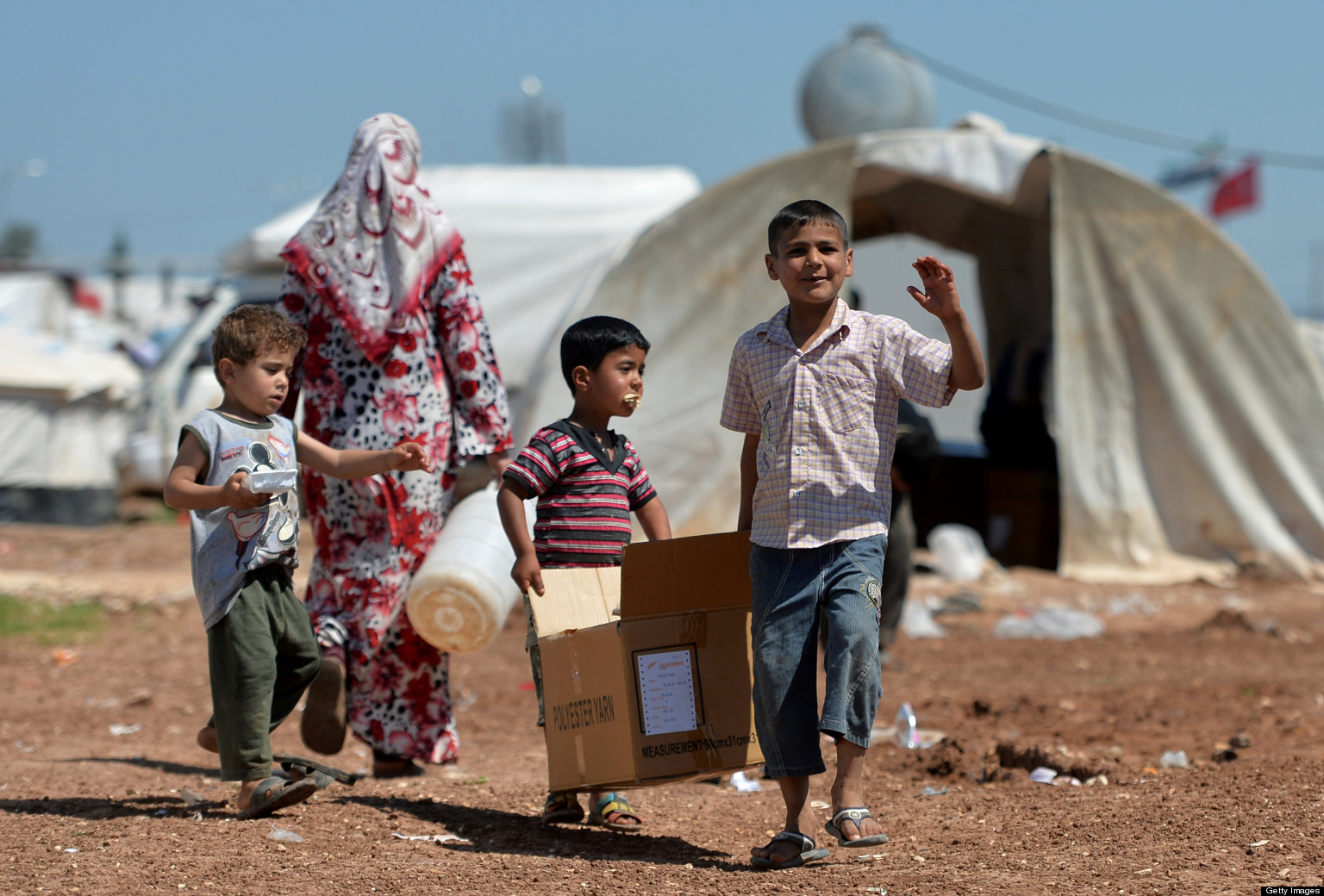 نزوح 120 ألف شخص في حلب وحماه وإدلب منذ مطلع الشهر الجاري