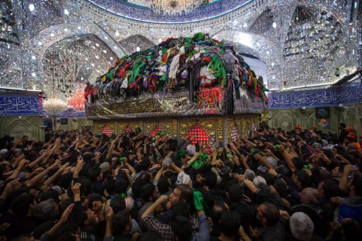 اكثر من عشرين مليون يحيون ذكرى اربعين الامام الحسين في كربلاء