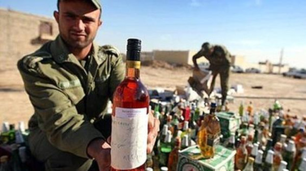 رغم التحريم الإيرانيون يستهلكون سنويا 60 مليون لتر من  الكحول