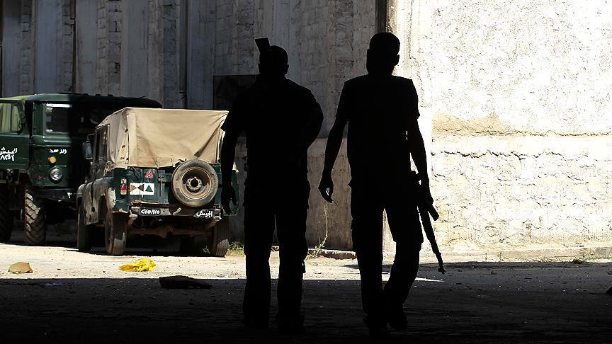 ألفا دولار شهريًا للمليشيات الأجنبية المقاتلة مع النظام السوري