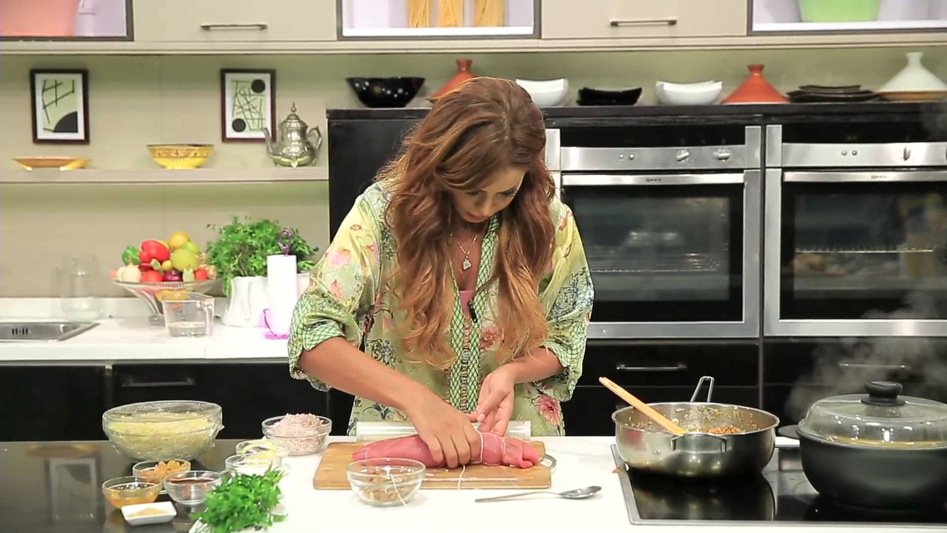 المطبخ المغربي : دهشة وإثارة واستمتاع بالأطعمة بكل الحواس