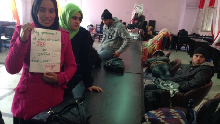 قصريون مضربون عن الطعام  وبعضهم يهدد باحراق نفسه 