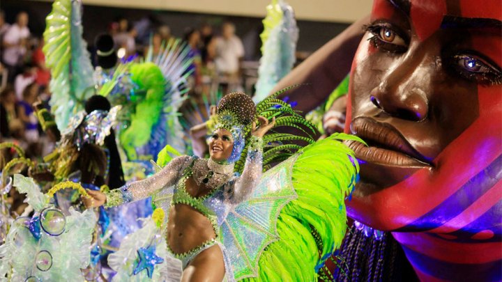 البرازيل: ملايين الأشخاص في كرنفال ريو رغم تهديدات"زيكا"