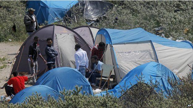 السجن لمهاجرين في "كاليه" مع انتهاء مهلة الإنذار لإخلاء المخيم