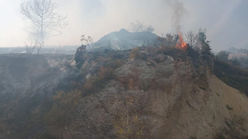 فرق الدفاع المدني واجهت مخاطر بسبب انفجار أجسام مشبوهة من مخلفات العدوان الإسرائيلي واضطرت لمغادرة المنطقة