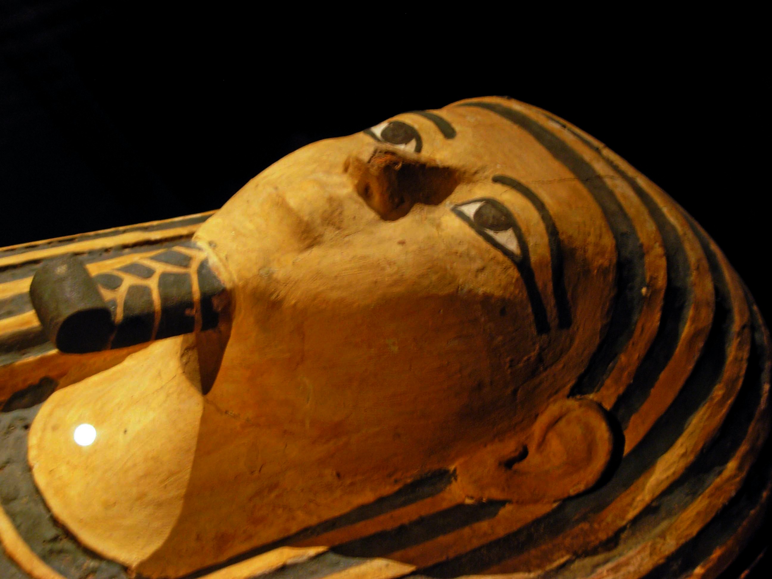 جميلات العالم فى ضيافة ملوك وملكات الفراعنة بالأقصر