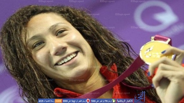 فريدة عثمان تواصل حصد الذهب في دولية دبي للسباحة