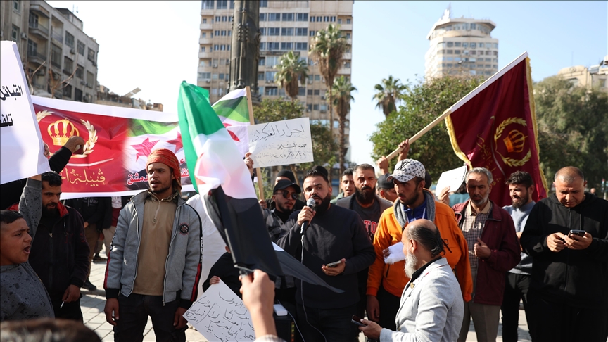 تنديدا بانتهاكات التنظيم ضد المدنيين في المناطق التي يسيطر عليها شمال شرقي البلاد من تهجير واعتقالات وتجنيد قسري- ايه ايه