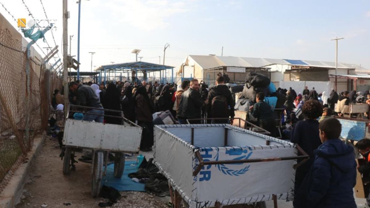 عائلات عراقية تغاد مخيم الهول عائدة إلى العراق - 1 من كانون الأول 2025 (نورث برس)