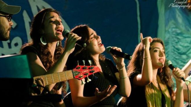 نهج صارم في مصر ضد الآداب والفنون