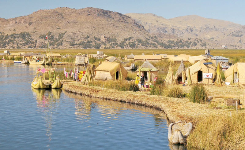 قبائل الأورو، أول شعب يعيش عائما على سطح بحيرة تيتيكاكا