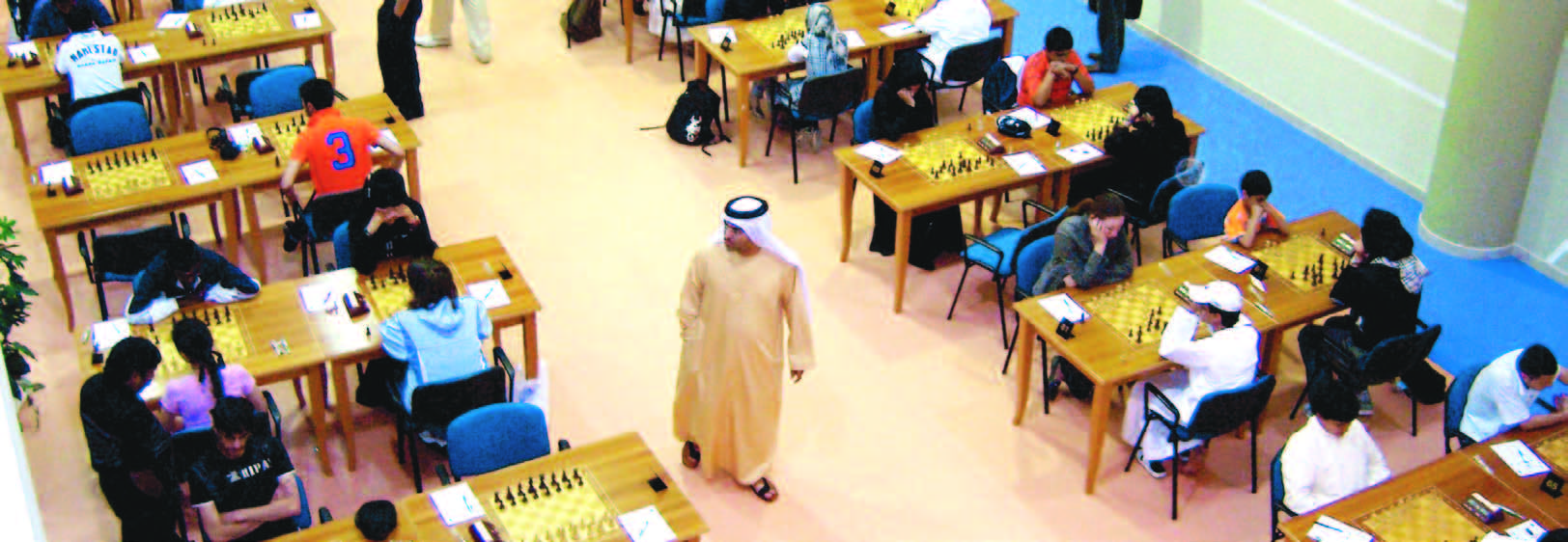 أشهر طهاة العالم يتنافسون بموائد شرقية وغربية في الإمارات