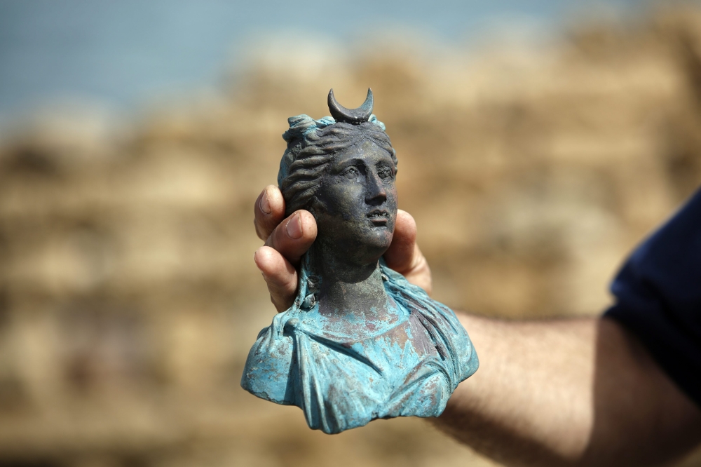 العثور على حطام سفينة عمرها 16 قرنا قبالة  القيصرية بالمتوسط