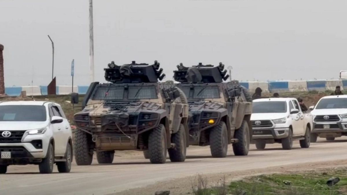 الجيش السوري يتسلم قاعدة رميلان بعد انسحاب التحالف