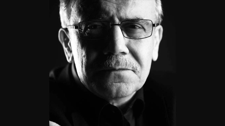 من أعماله الذائعة عن فلسطين أغنية "أناديكم" و"خلينا مع بعض" التي عكس فيها هموم عامة الفقراء والمقهورين- الاناضول