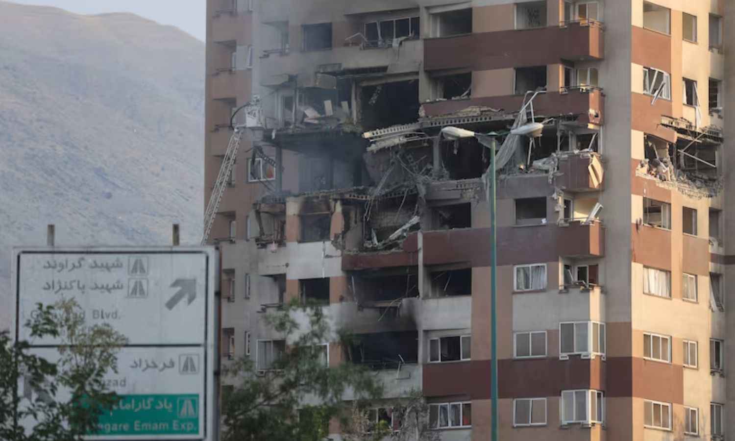 واجهات ابنية مهدمة في طهران - وكالة فارس