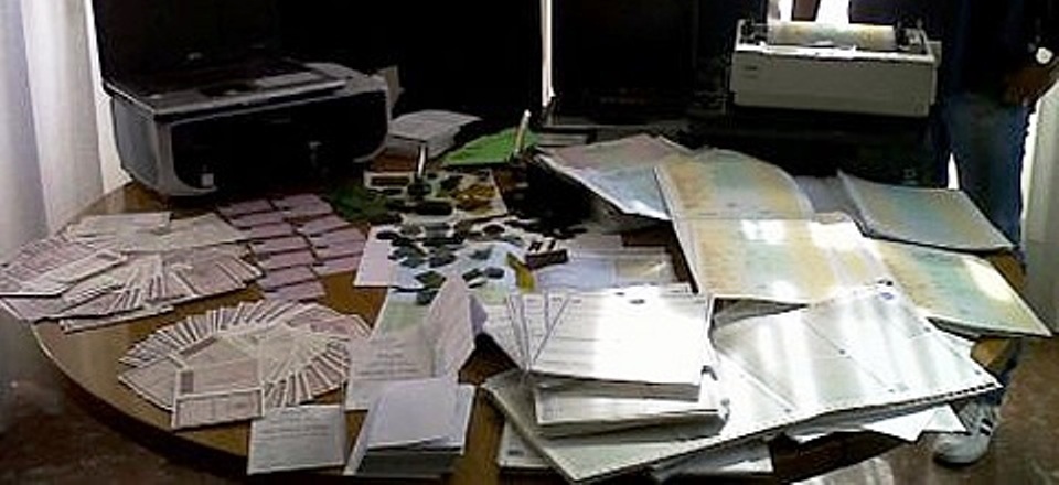 إيطاليا: نقود وجنس مقابل وثائق هوية لمهاجرين